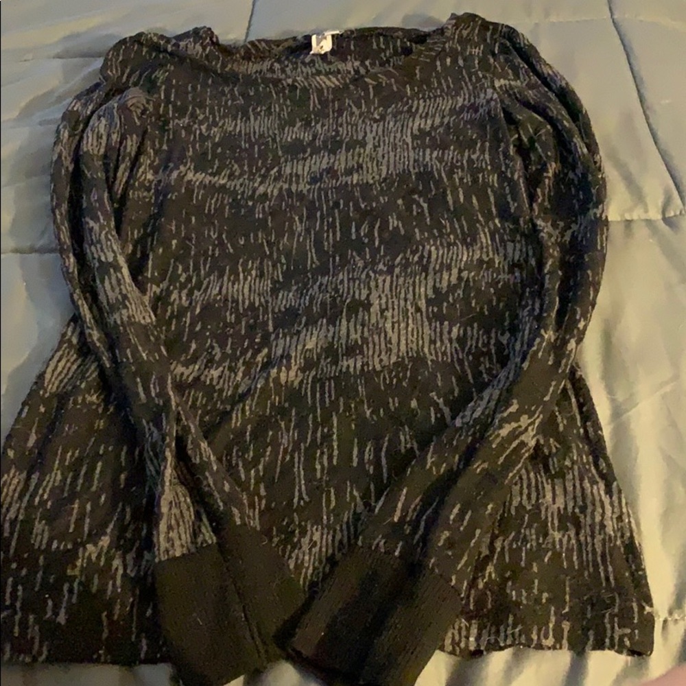 Long sleeve burnout